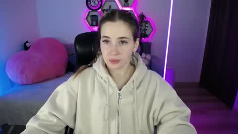 Sabrina Violet online show from February 3, 9:13 am