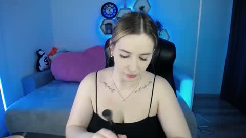 Sabrina Violet online show from January 9, 9:15 am