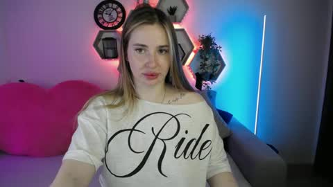 Sabrina Violet online show from June 19, 9:26 am