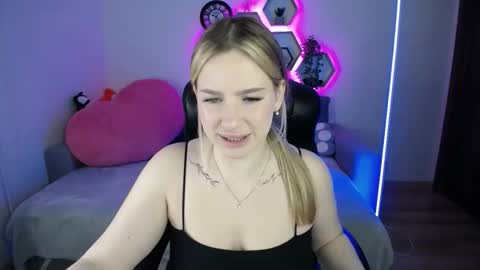 Sabrina Violet online show from November 26, 9:50 am