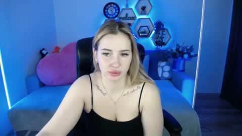 Sabrina Violet online show from November 29, 9:17 am