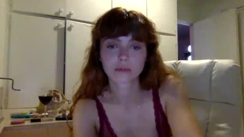sadgirldies online show from December 19, 4:02 am