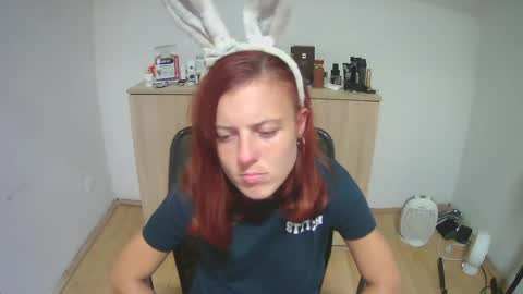 sadiemorgan18 online show from July 16, 8:56 pm