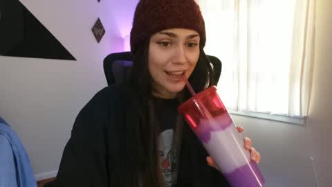 Snapshot of sadierenee96 chatting on December 5, 8:38 pm Sadie Renee  online show from December 5, 8:38 pm