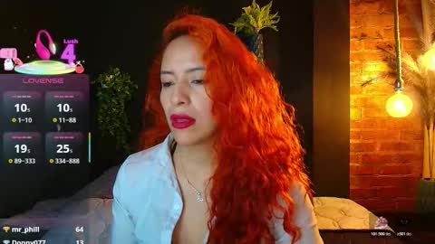 Snapshot of sahra_tayl0r_ chatting on October 21, 5:16 pm SARA online show from October 21, 5:16 pm