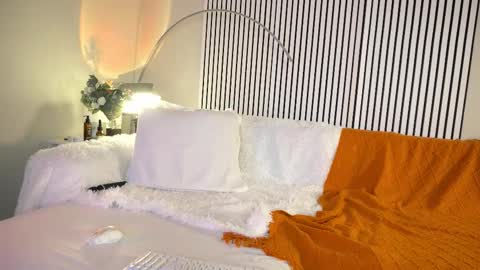 saint__vicious online show from October 8, 8:37 pm