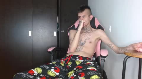 saint boy online show from October 3, 12:53 am