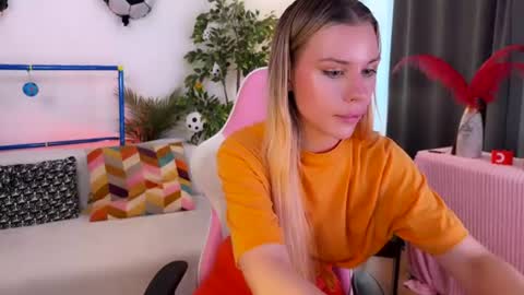 Kate online show from June 24, 2:13 pm