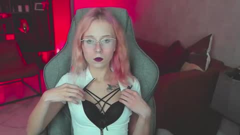 sakurabliss online show from November 5, 8:00 pm