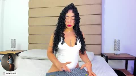 sally rosses online show from September 15, 12:06 pm