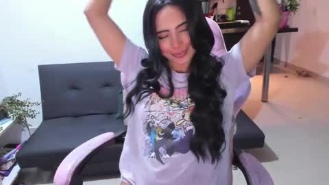 sallymaddoxx online show from December 7, 2:25 am