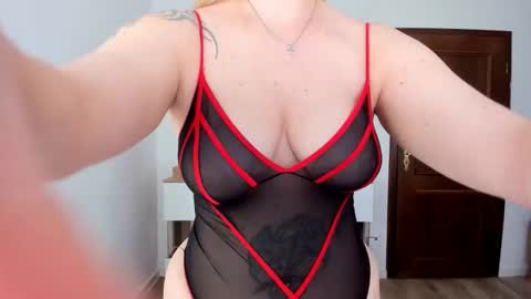 SallySecret online show from February 4, 11:03 am