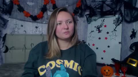 Snapshot of sallyverda chatting on October 22, 6:20 pm Sally online show from October 22, 6:20 pm
