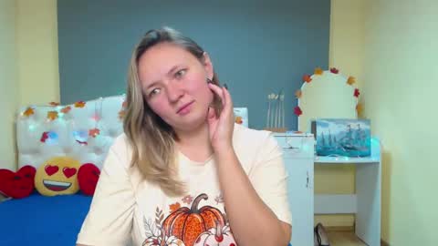 Sally online show from November 12, 7:27 pm