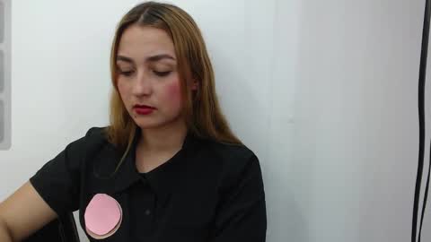 SALOME online show from November 19, 4:39 pm