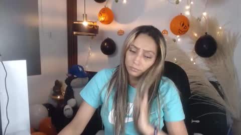 salome_drasin online show from November 3, 10:33 pm