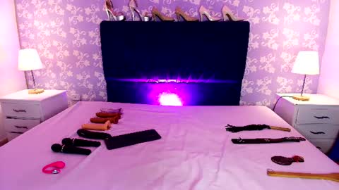 salome_simonz online show from June 11, 8:07 pm