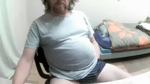 Saltimbanquier  Salt  ou  Banquier  online show from February 7, 2:37 pm