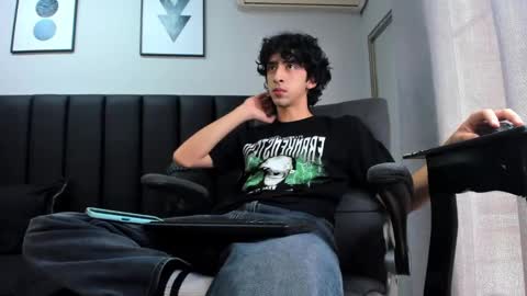 salvatore  online show from March 5, 5:39 pm