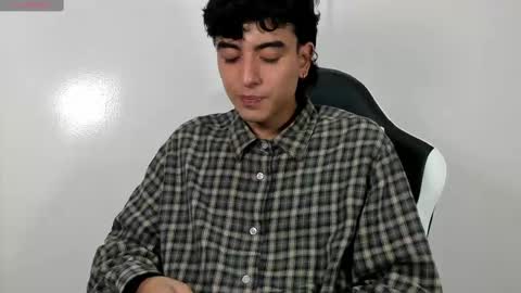 salvatore_montt online show from March 1, 6:03 am