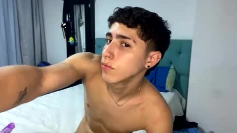 salvatorex_x online show from March 12, 3:32 am