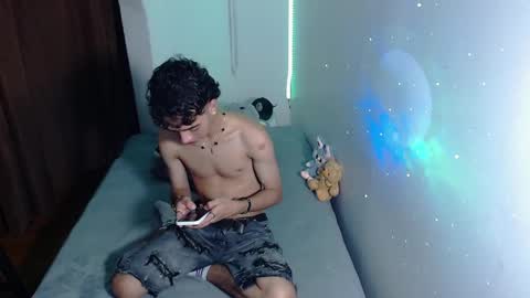 sam__cute online show from January 14, 7:33 pm