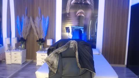 SAM MANSON online show from November 4, 12:39 pm