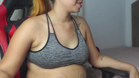 Samantha Roberts online show from February 6, 1:31 am