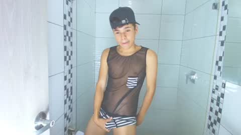 sam_tnt9 online show from June 18, 3:01 am