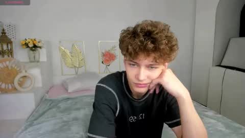 Sam online show from September 28, 3:10 pm