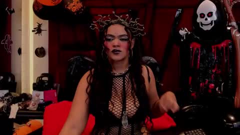 Samanta online show from October 31, 10:10 pm