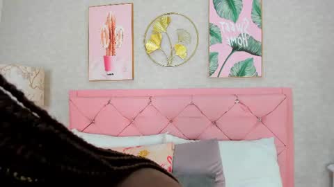 Samanta online show from June 18, 3:45 am