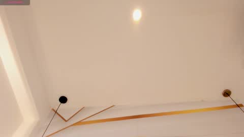 Samantha Beckham online show from November 16, 5:15 pm