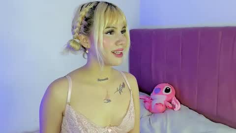 samantha_browwnn online show from November 21, 5:49 am