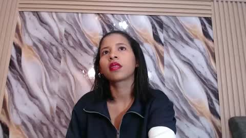 lizzy online show from April 5, 4:37 pm