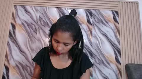 lizzy online show from April 3, 4:36 pm