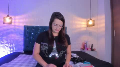 samantha_foxyy online show from April 4, 10:55 am