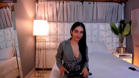 samantha_velle online show from June 8, 1:45 pm