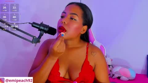 Snapshot of samanthabloom570089 chatting on October 31, 2:56 am Samantha Bloom online show from October 31, 2:56 am