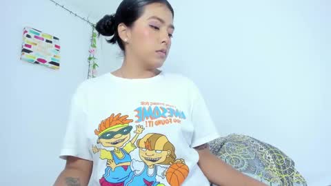 samanthajonson online show from February 19, 2:22 pm