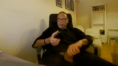 Sam online show from January 12, 6:37 pm