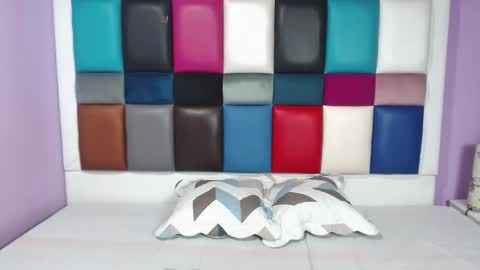 Snapshot of samevanshot chatting on February 23, 3:02 am samevanshot online show from February 23, 3:02 am