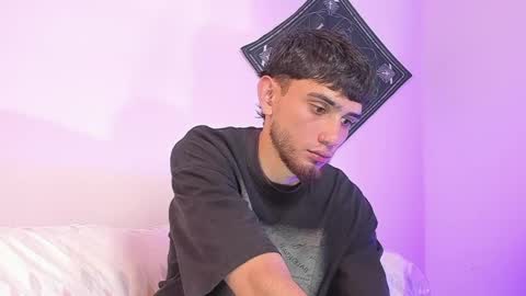 samevansx online show from April 7, 7:49 pm