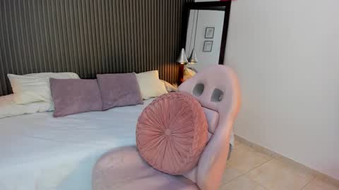 Axel online show from March 22, 11:42 pm