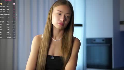 Vivienne online show from July 26, 1:25 am
