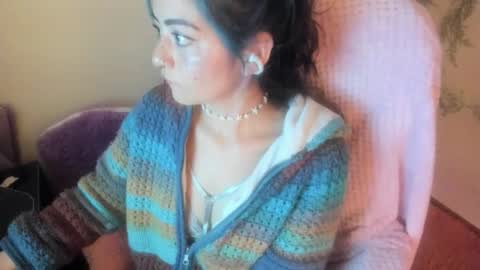   online show from March 8, 12:09 pm