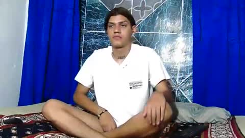 Snapshot of samuel_sincee chatting on October 23, 6:15 am Samuel Sincee online show from October 23, 6:15 am