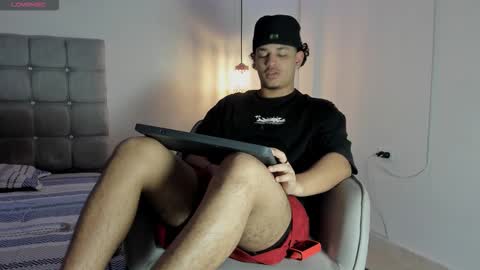 samxx_muscle online show from October 1, 3:00 pm