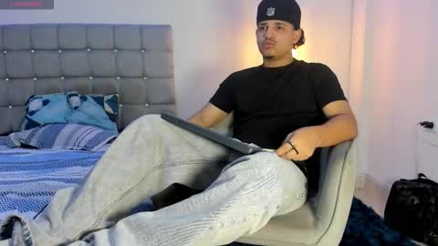 samxx_muscle online show from October 8, 1:39 pm