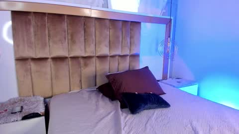 samysharky online show from November 10, 3:48 pm